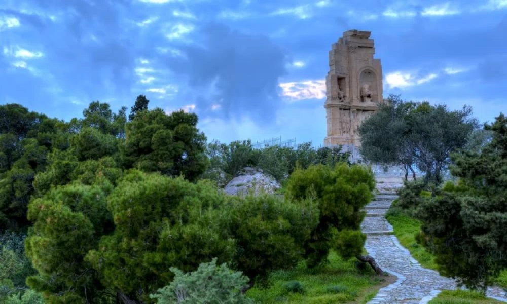 Μικρές και μεγάλες άγνωστες λεπτομέρειες για το λόφο του Φιλοπάππου